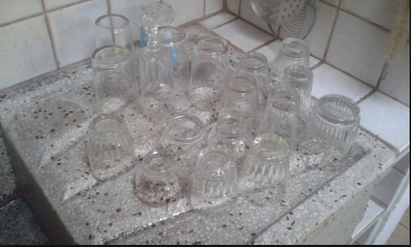 Riciclo bicchieri spaiati: Ecco 20 idee di decorazioni