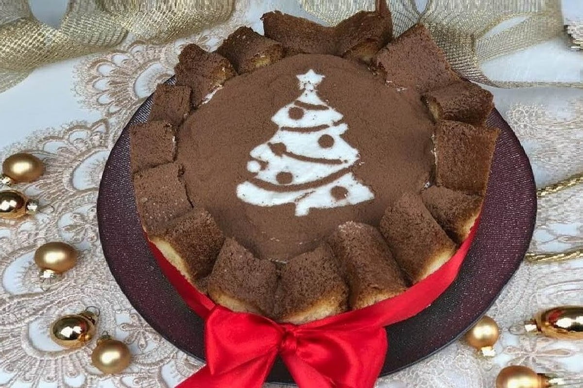 torta con il pandoro senza charlotte al mascarpone con pandoro