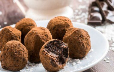 tartufi al cioccolato e vino