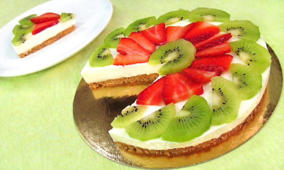 torta di yogurt alla frutta