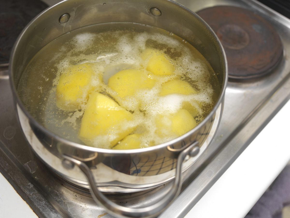 bollite i limoni alla sera AdobeStock 321190866