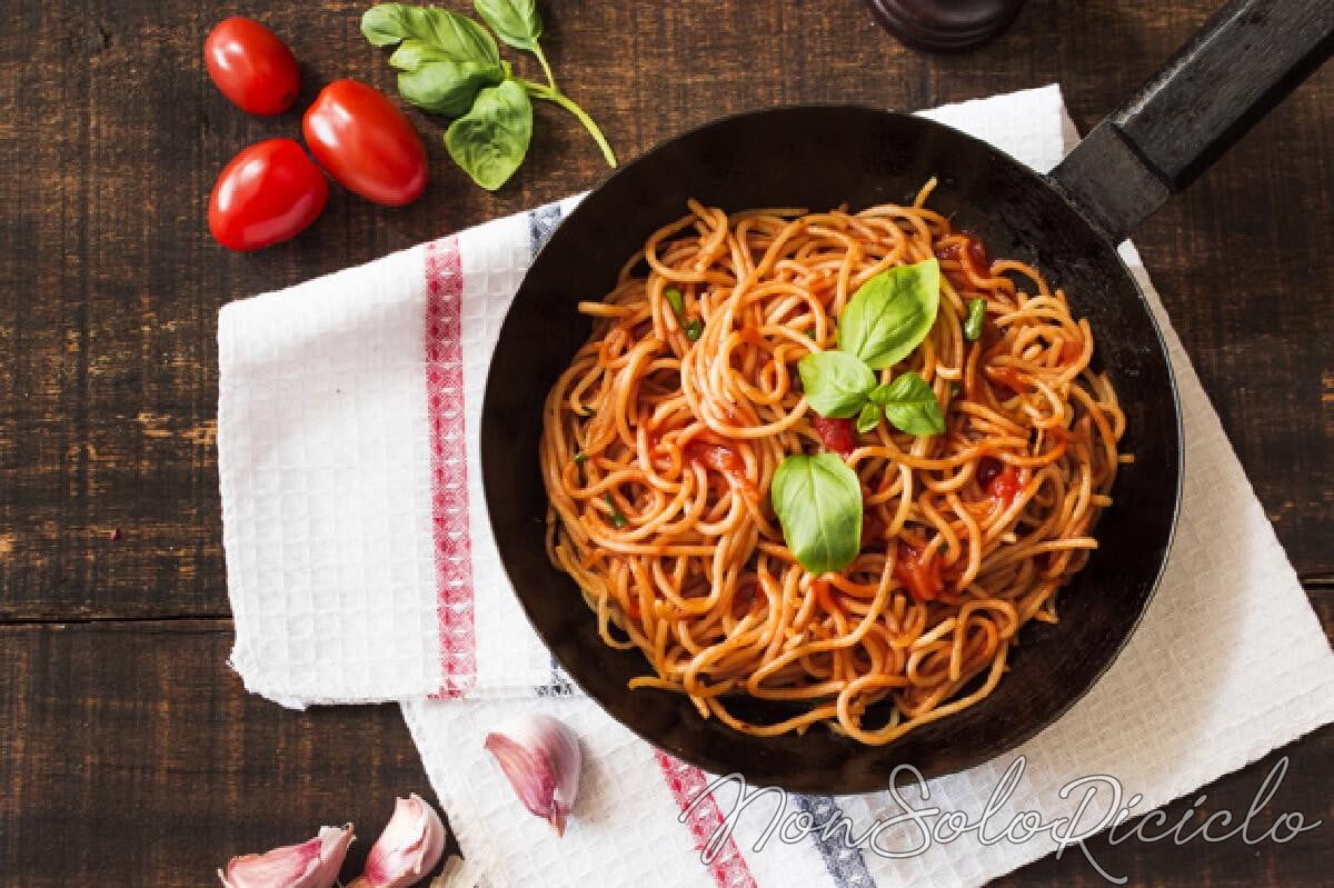 spaghetti pomodoro e basilico