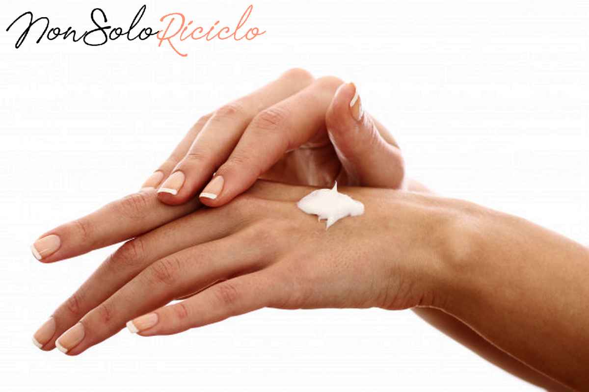 ringiovanire le mani