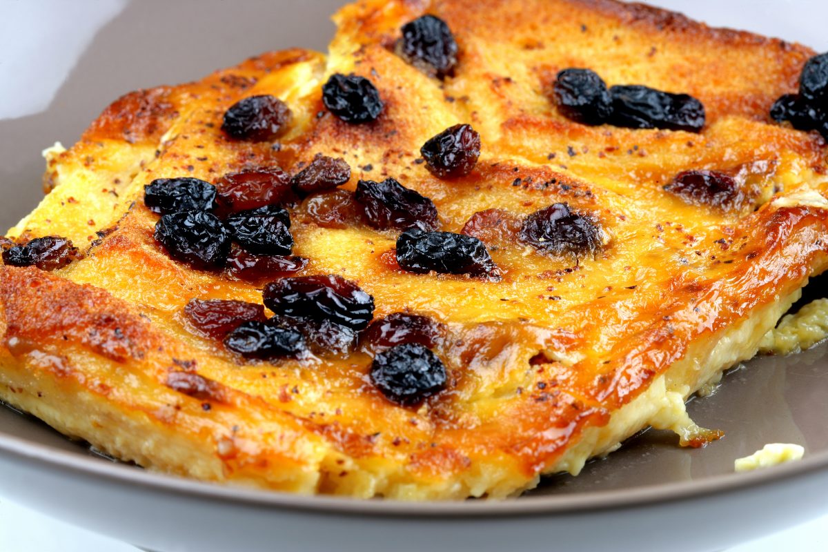 mele pandoro e creme brulee un dolce di natale che deliziera tutti ha solo 180 calorie AdobeStock 22100021