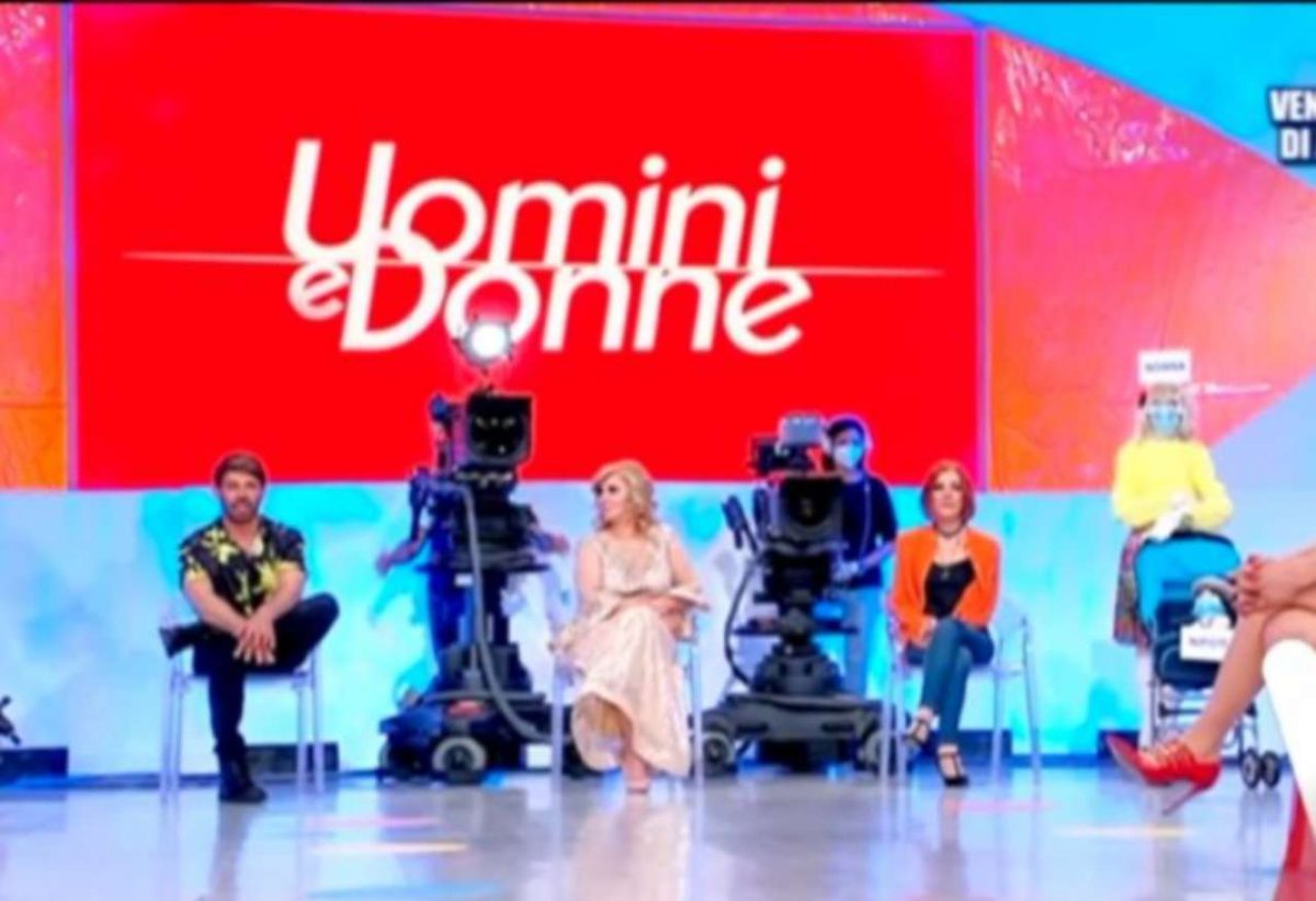 uomini e donne anticipazioni 22 uomini e donne sigla sologossip 1 3