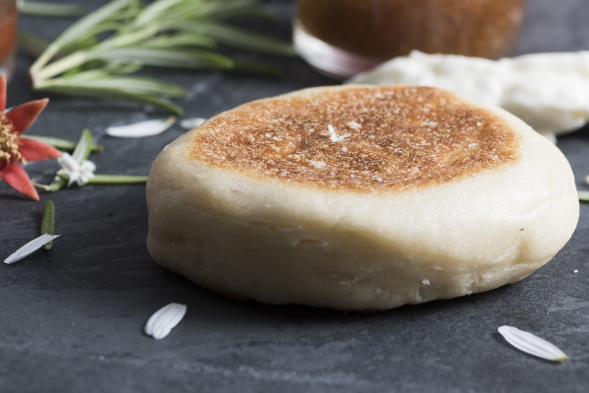 focacce ripiene con pomodoro si focaccine ripiene