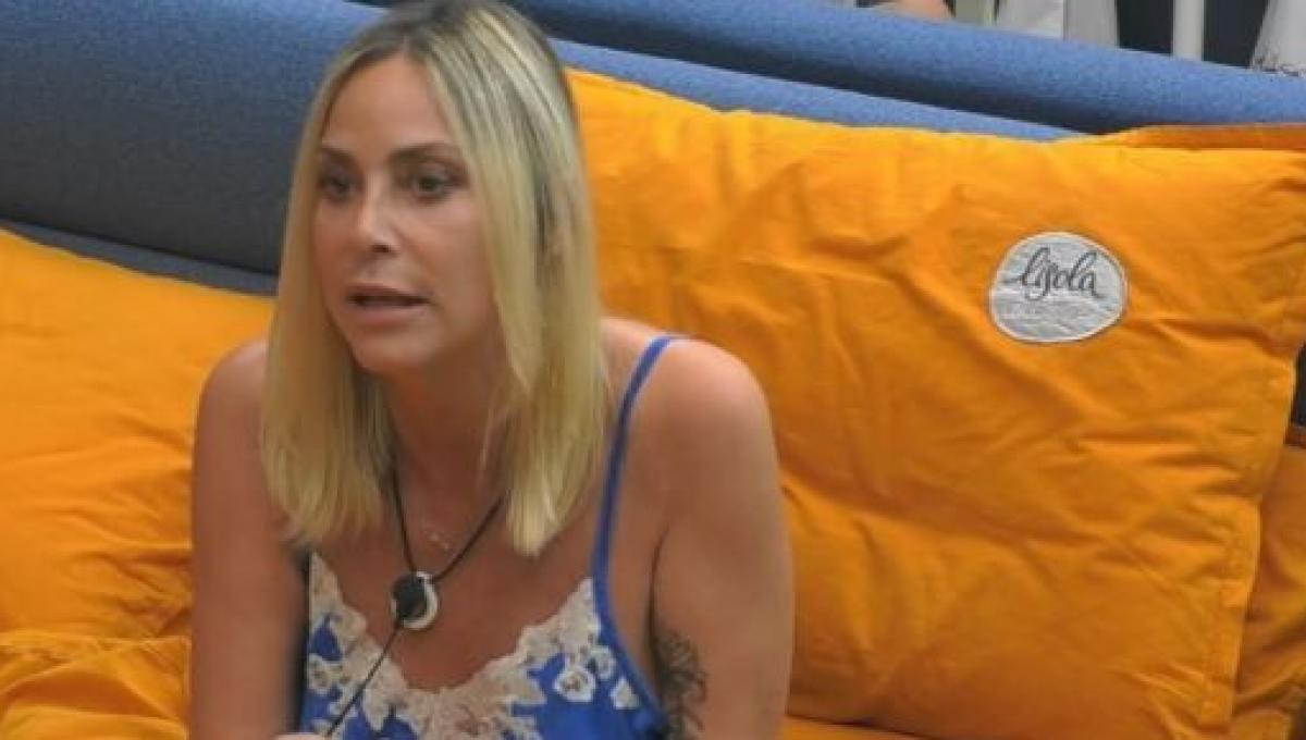 gf vip stefania orlando si gf vip stefania su samantha io non mi aspetto niente da nessuno da anni 2557576