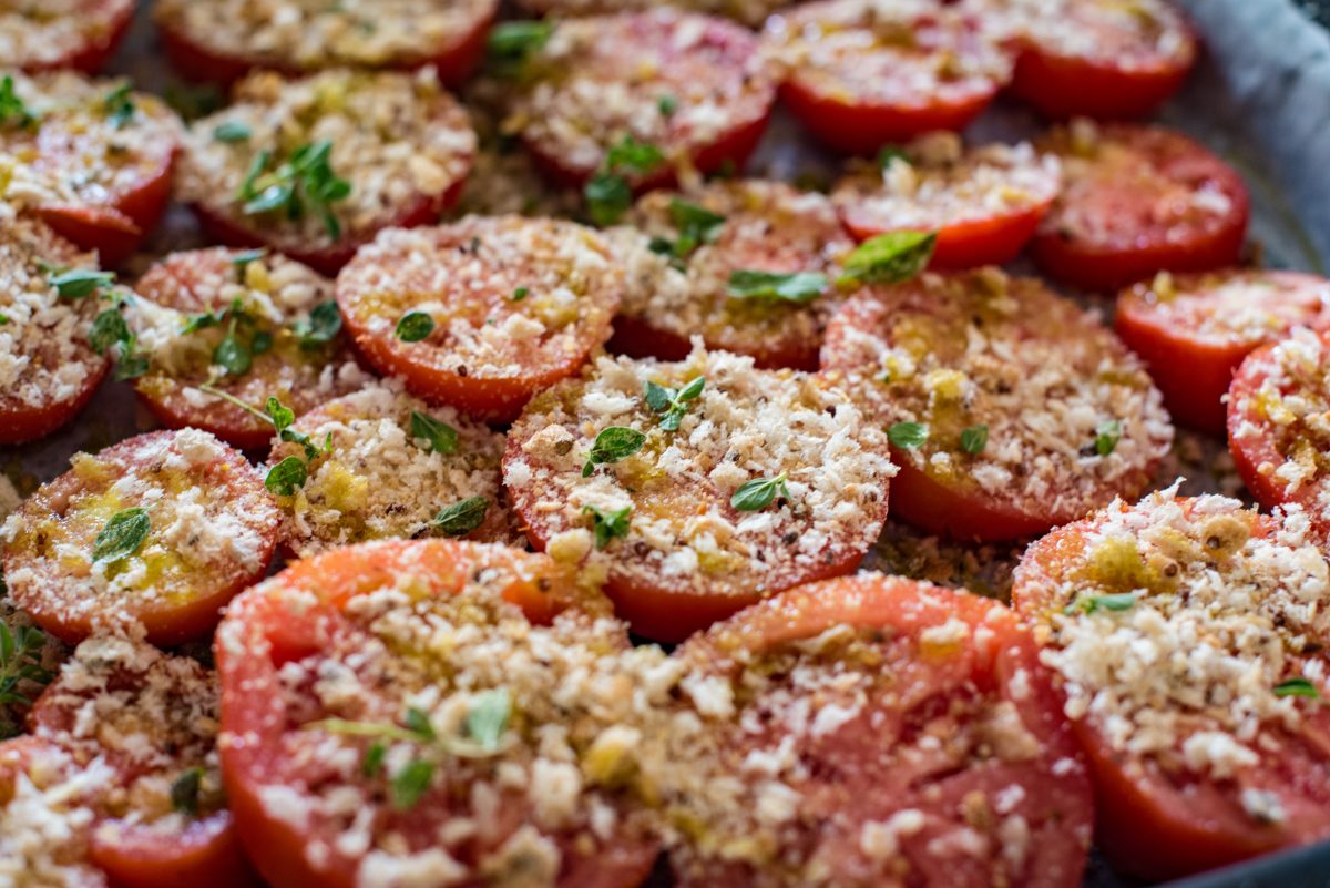 pomodori gratinati al forno AdobeStock 215827314 1