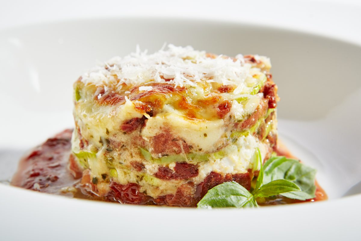 timballo di zucchine provola e AdobeStock 258073898
