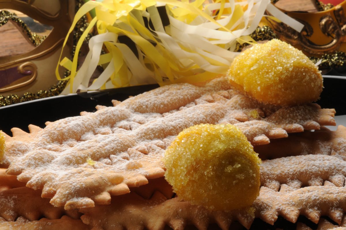 castagnole alla ricotta aromatizzate allarancia AdobeStock 313007526