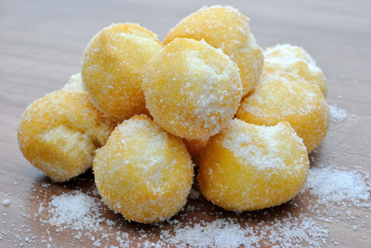 castagnole light le frittelle di AdobeStock 29707797