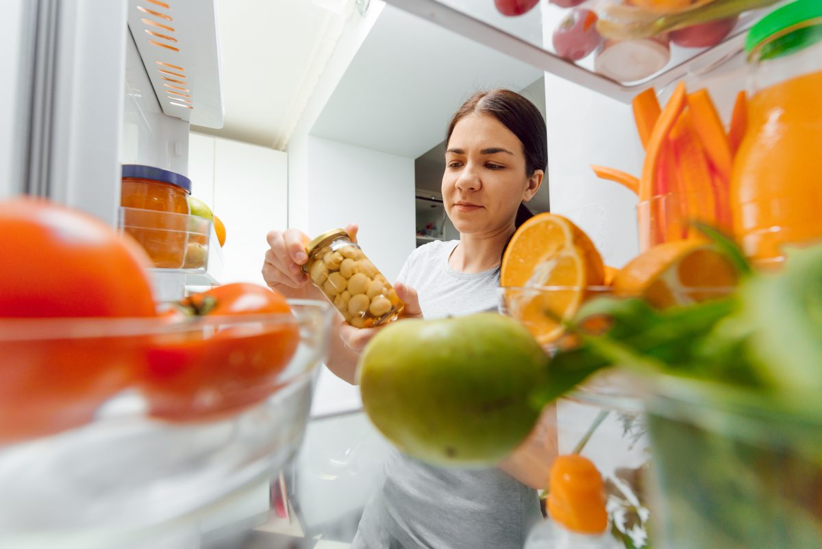 frutta e verdura che vanno AdobeStock 344557352