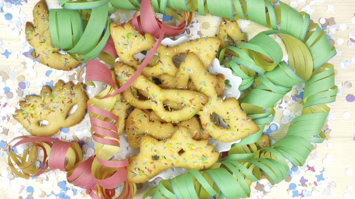 mascherine di carnevale solo 120 AdobeStock 138278881