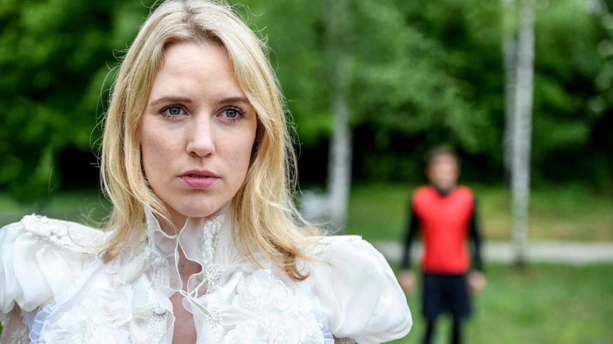 tempesta damore anticipazioni 19 febbraio tempesta damore nelle prossime puntate il personaggio di michelle sconvolgera la vita di paul 2568786