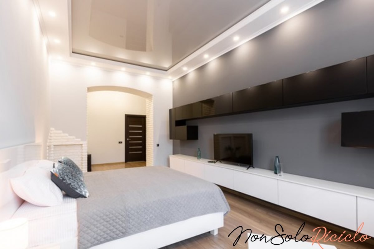 togliere la polvere sopra gli 4