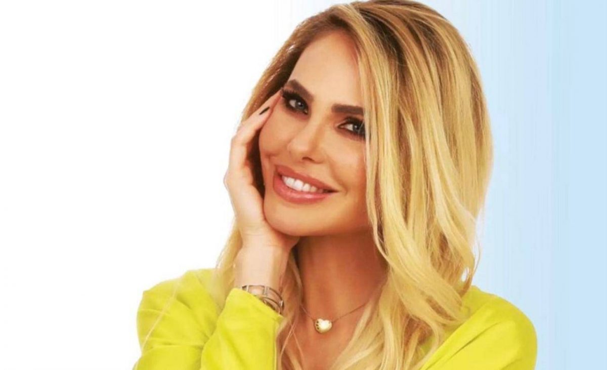 ilary blasi vita privata biografia Ilary Blasi cast isola dei famosi