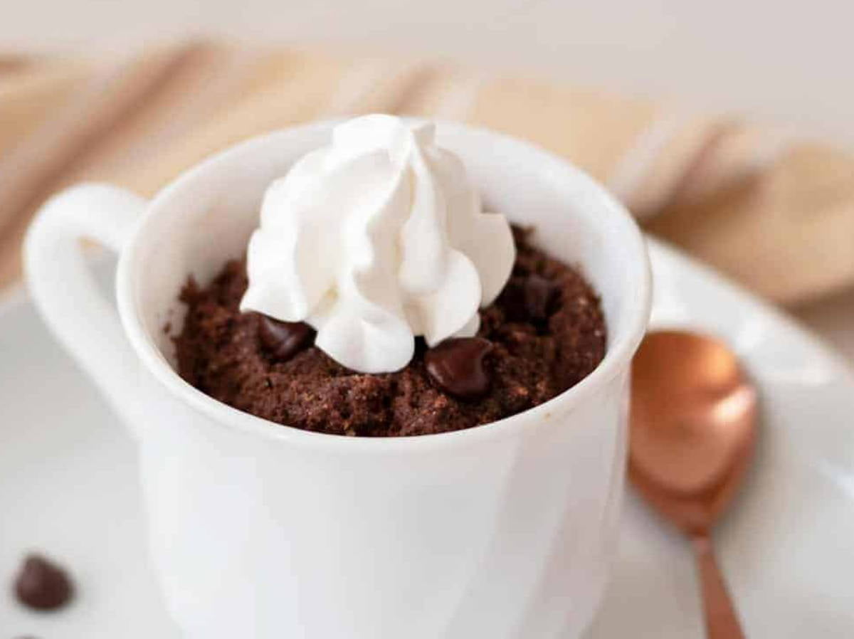 la torta in tazza al keto chocolate mug cake recipe sq 1