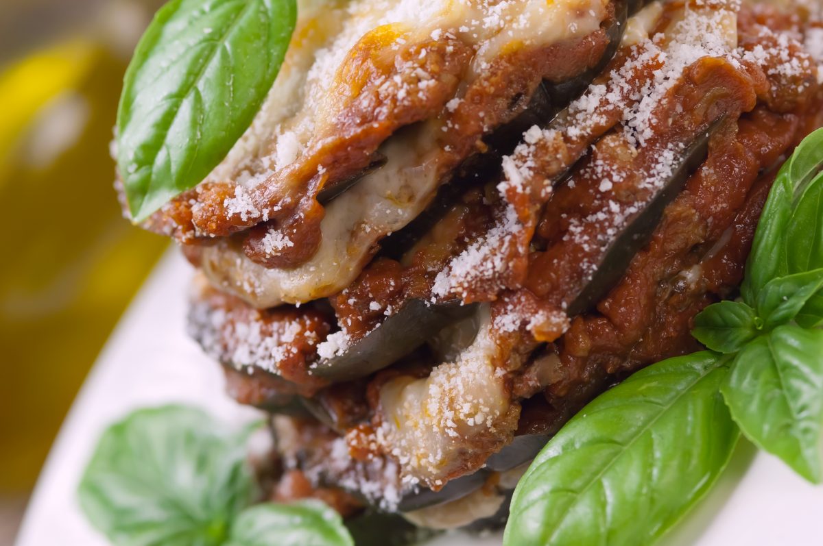 parmigiana light con sole 200 AdobeStock 54901785