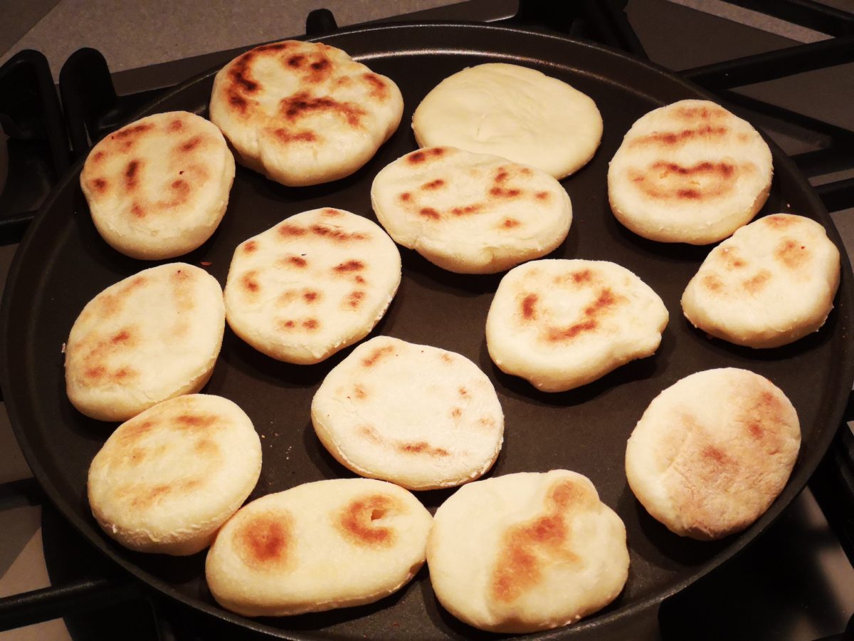 tigelle emiliane le buonissime focaccine AdobeStock 231455338