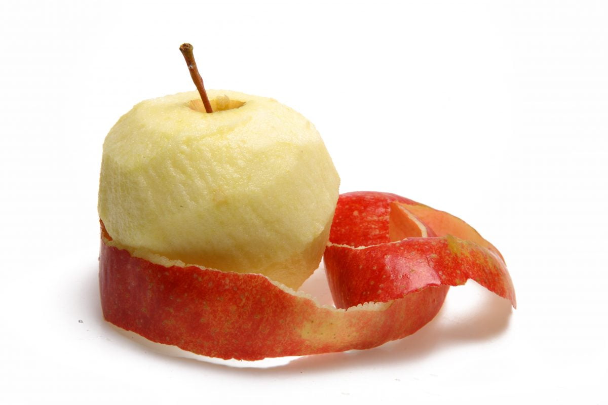 bucce di mela buttarle e AdobeStock 9623191