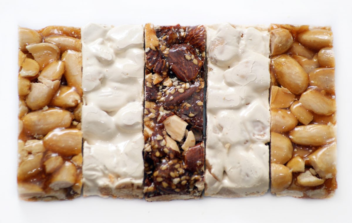 croccante alle mandorle senza zucchero AdobeStock 28265849