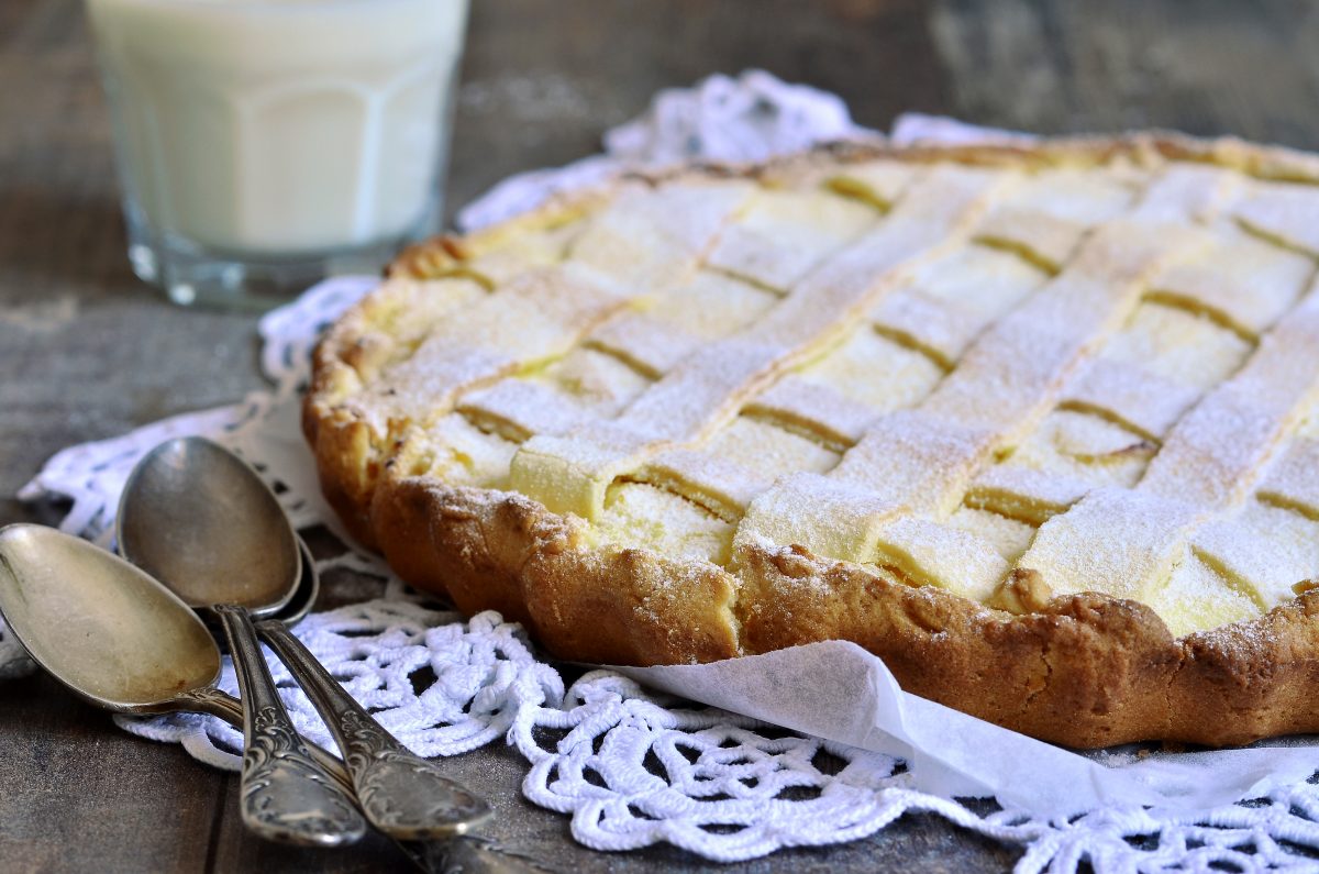 crostata ricotta e cioccolato bianco AdobeStock 75665688