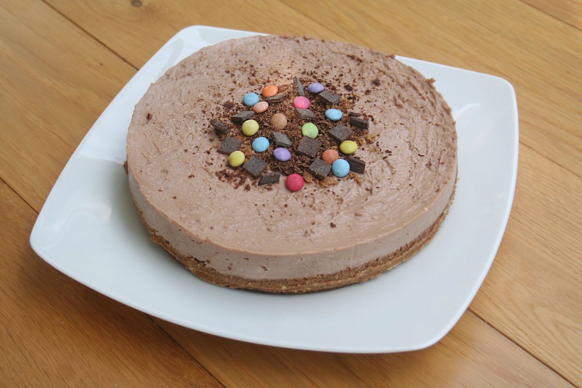 il dolce freddo al cioccolato AdobeStock 119801341