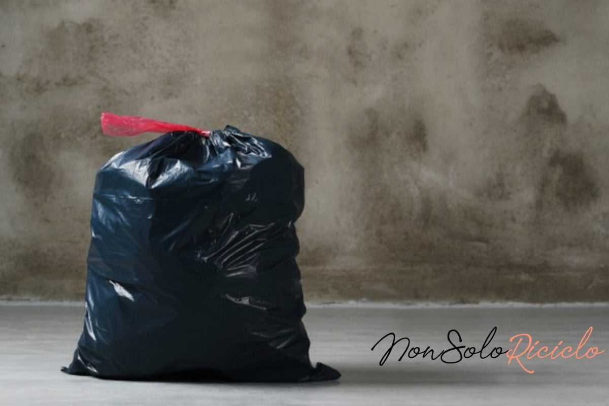 il sacchetto dellimmondizia sgocciola fate 9