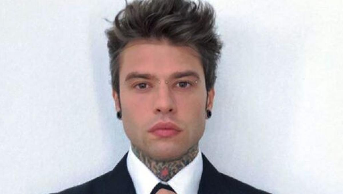 lol chi ride e fuori fedez potrebbe diventare di nuovo papa 2483610