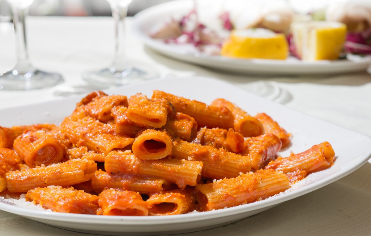 pasta alla zozzona a roma AdobeStock 81405137