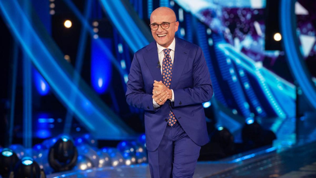 gf vip 6 spoiler alfonso grande fratello vip 6 signorini sarebbe rimasto colpito da martina miliddi 2620948