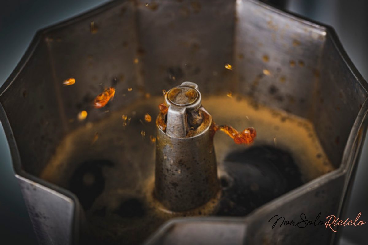 mai piu tracce di caffe 4