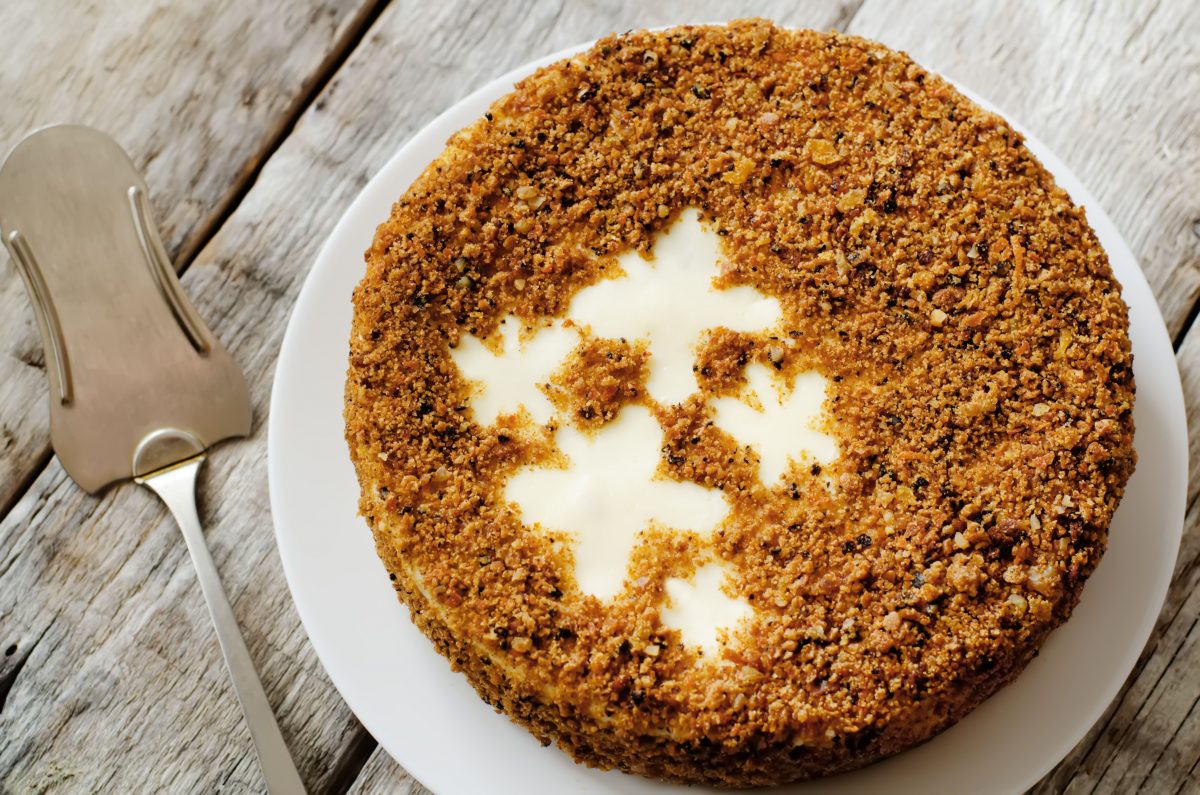 montate lo yogurt con il AdobeStock 61236800