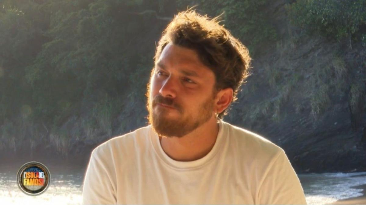 andrea cerioli racconta la sua andrea cerioli potrebbe lasciare lisola dei famosi 2613762