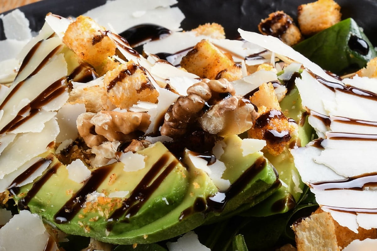 avocado noci e rucola la insalata avocado noci