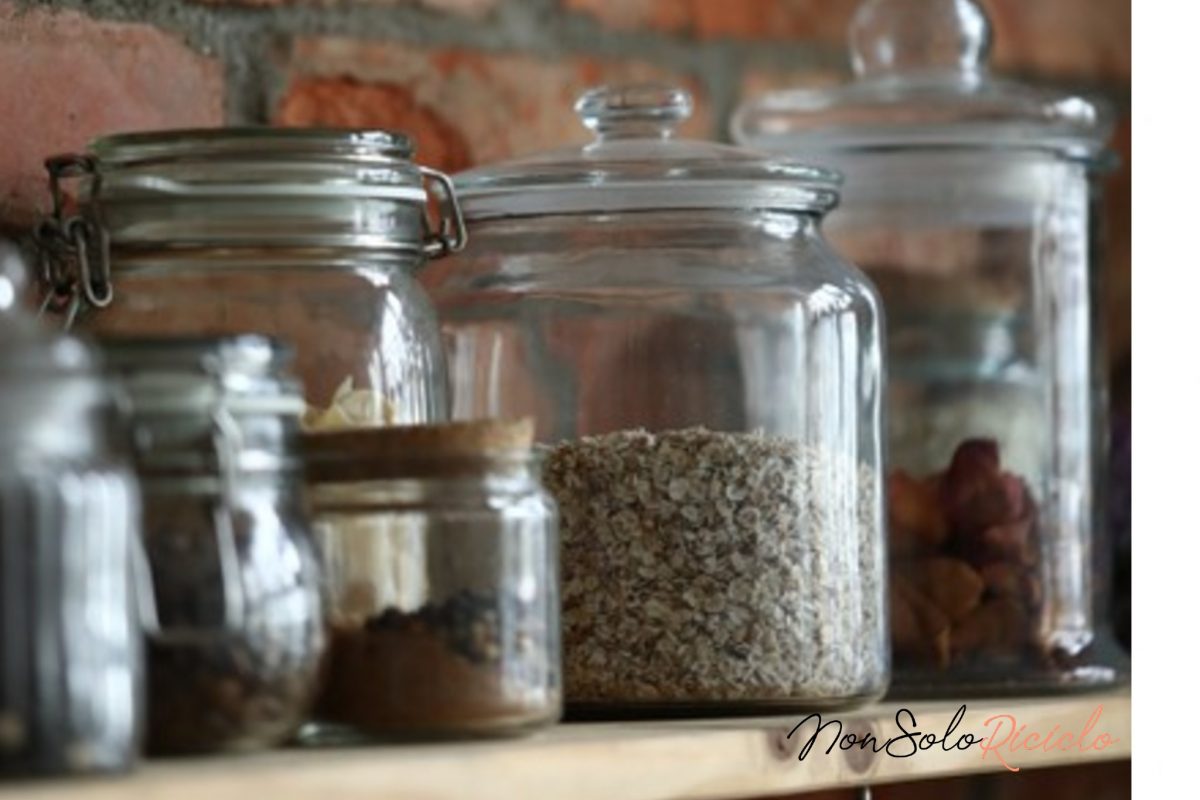 eliminare lodoraccio dai barattoli di 4