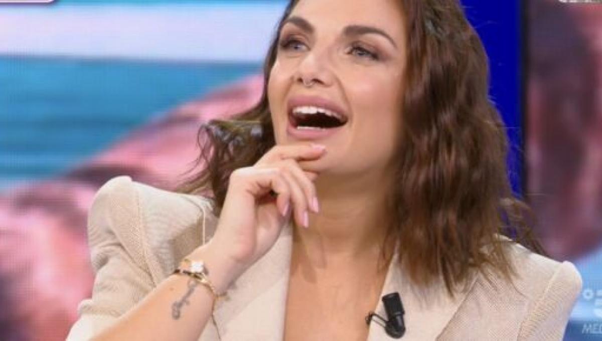 isola dei famosi elettra lamborghini isola dei famosi lamborghini sbotta con i naufraghi caproni tutti contro una 2611848