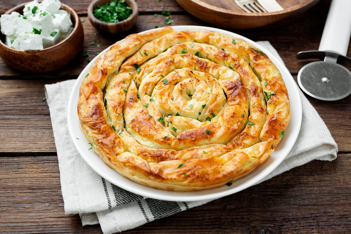 la torta di zucchine salata AdobeStock 389336311