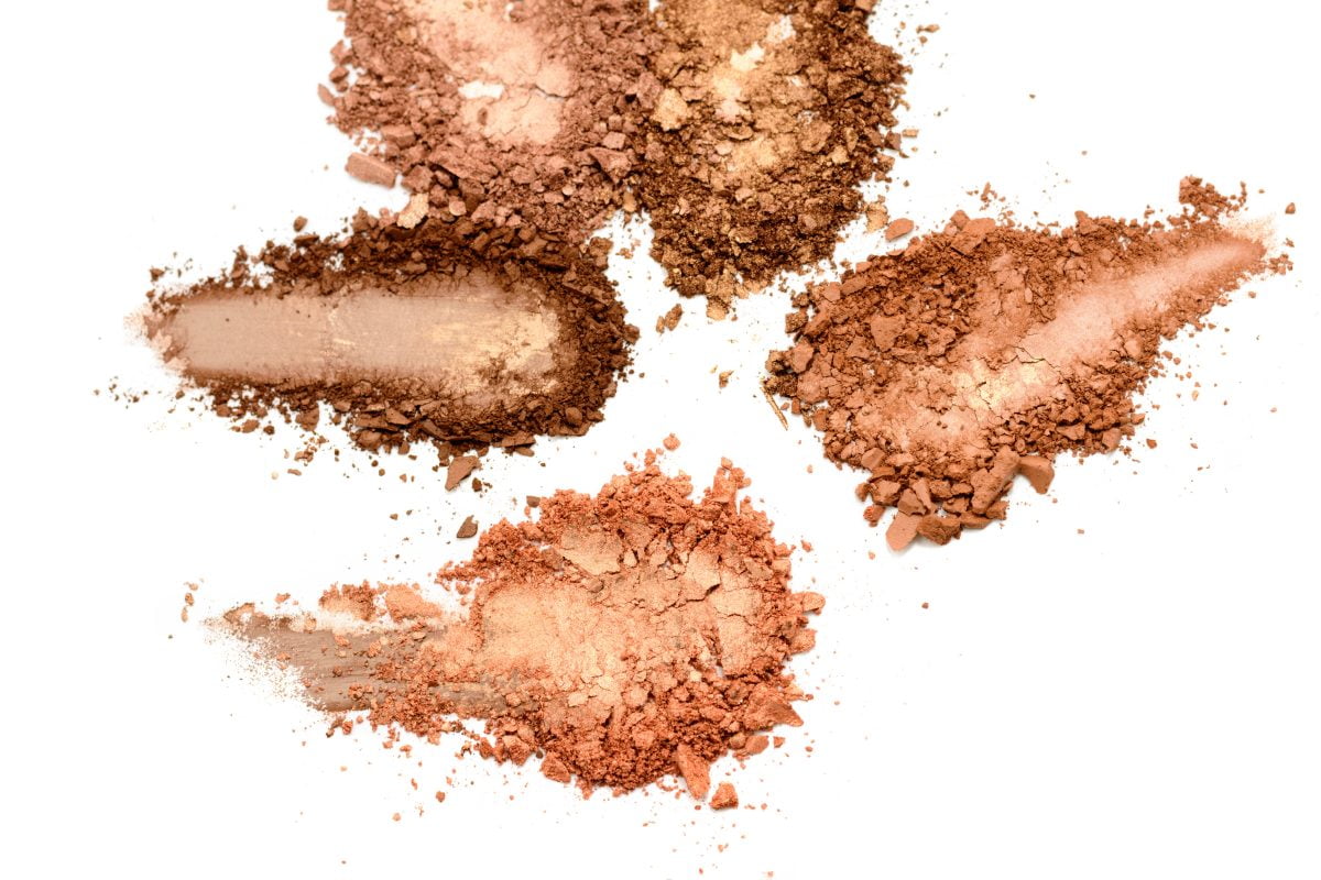 realizzare un bronzer con ingredienti AdobeStock 263074420