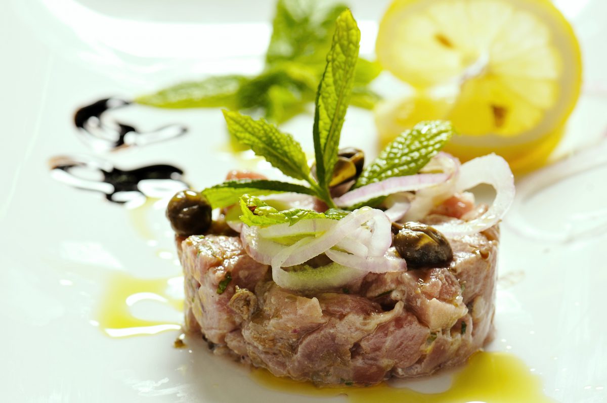 tartare di tonno alla siciliana AdobeStock 70046229 1