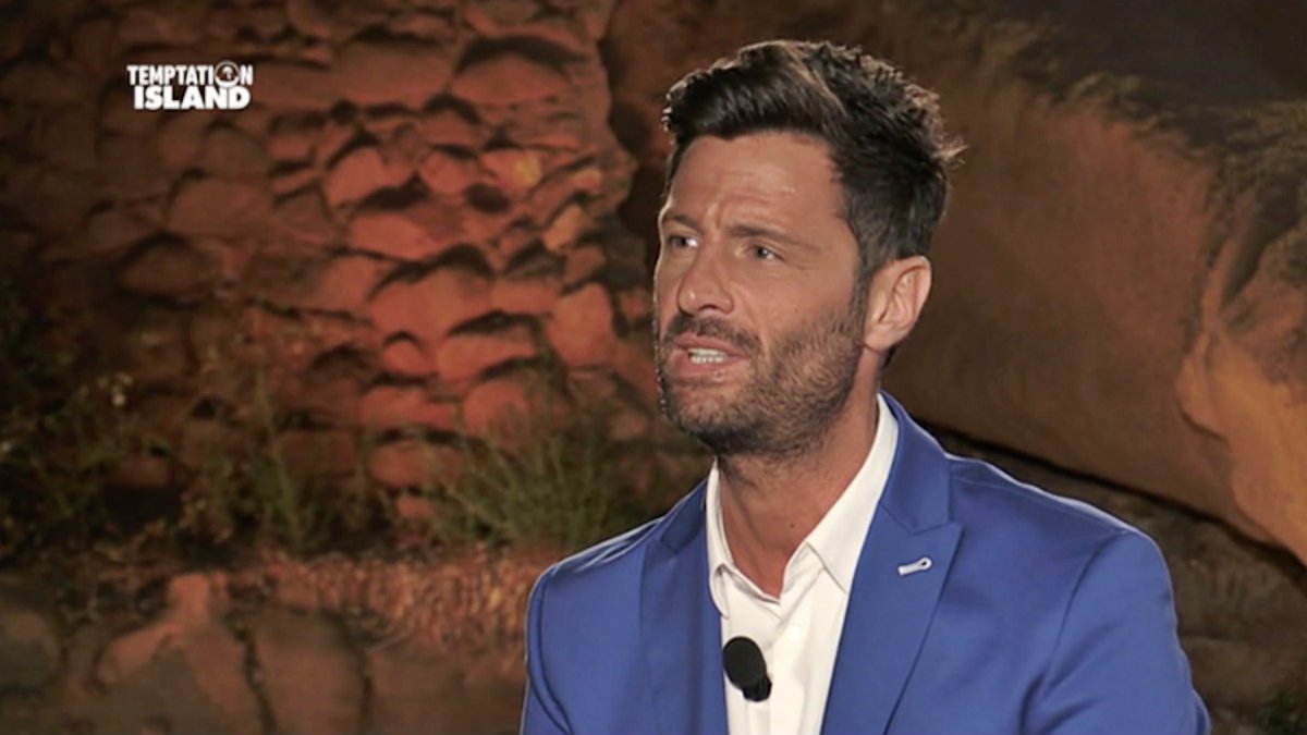 temptation island al timone ci foto temptation island filippo bisciglia annuncio 1