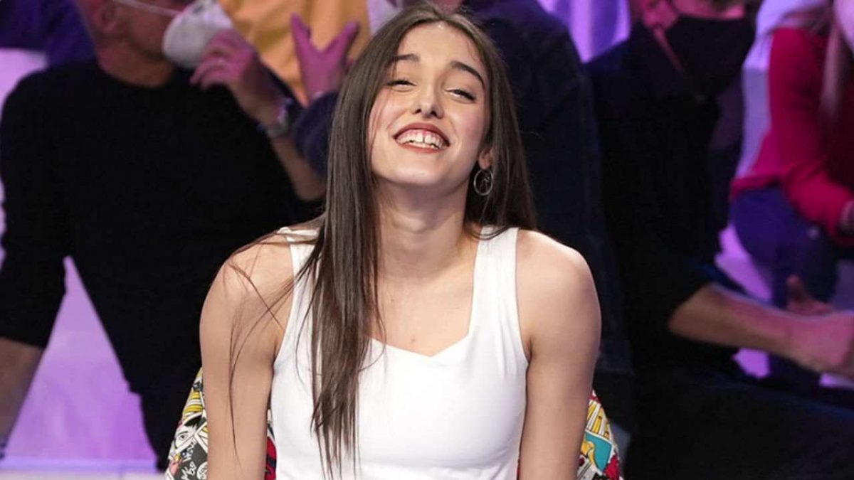 lorella cuccarini elogia giulia stabile Giulia Stabile Amici Solonotizie24