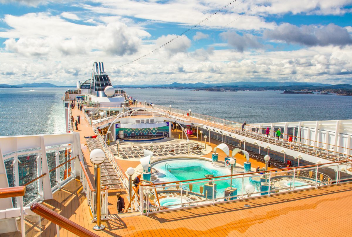 quanto inquina una nave da AdobeStock 147271669