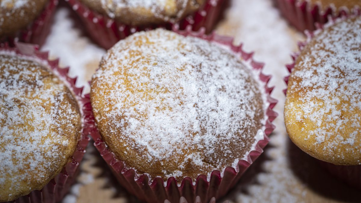 muffin con il cuore di AdobeStock 395101018