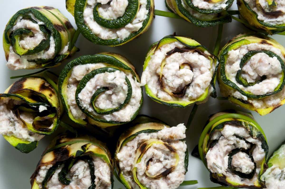rotolini di zucchine grigliate con AdobeStock 104487910 1