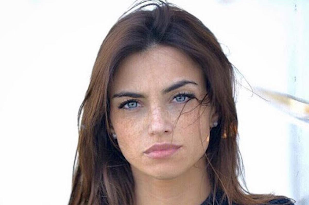 uomini e donne ex corteggiatrice Nicole