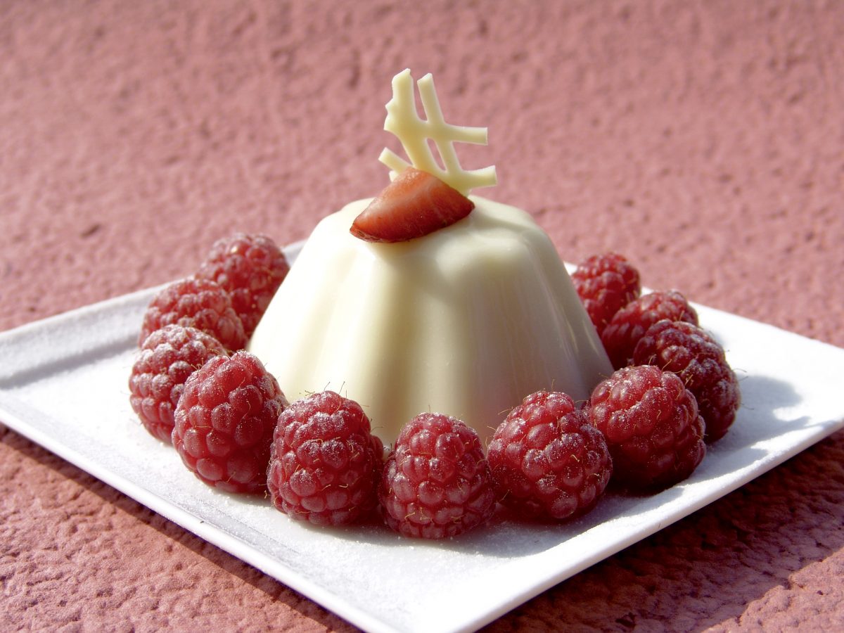 budino light allo yogurt greco AdobeStock 20253573