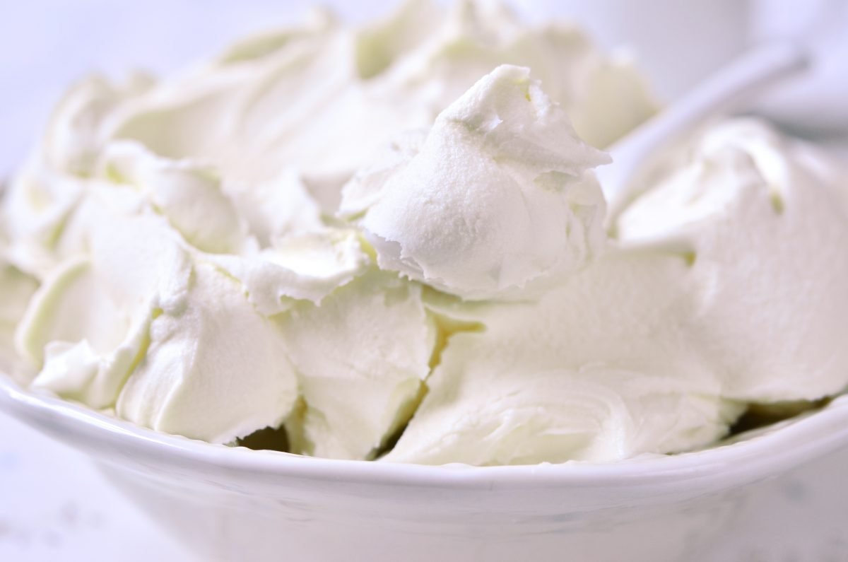 crema pasticcera alla ricotta per AdobeStock 95810418