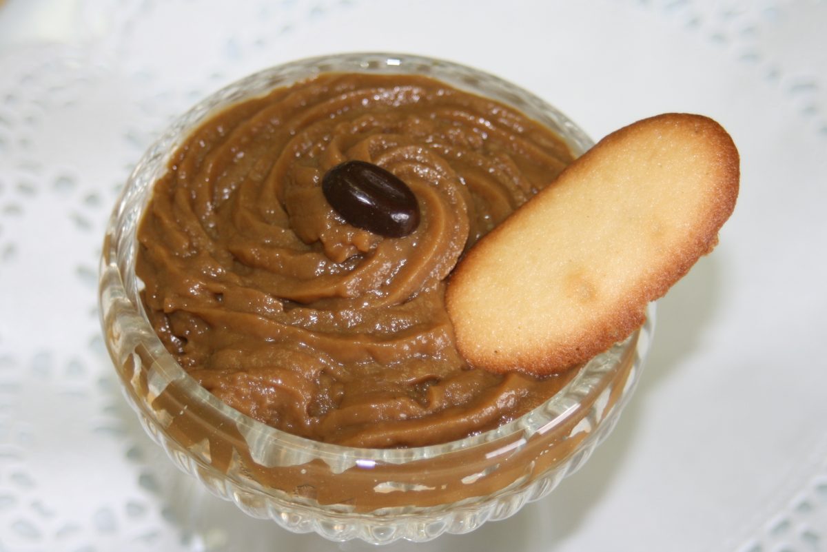 la crema pasticcera al caffe AdobeStock 4315546