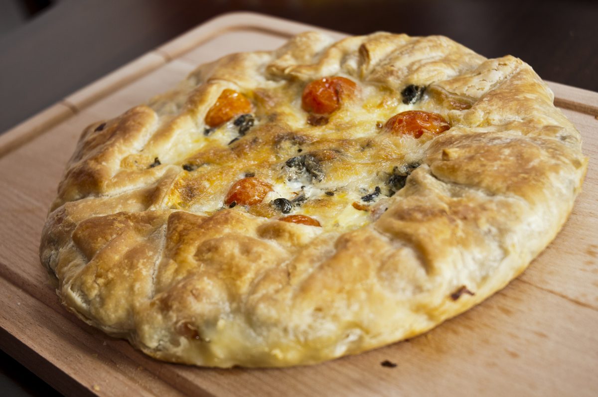 la torta salata alle melanzane AdobeStock 39178142